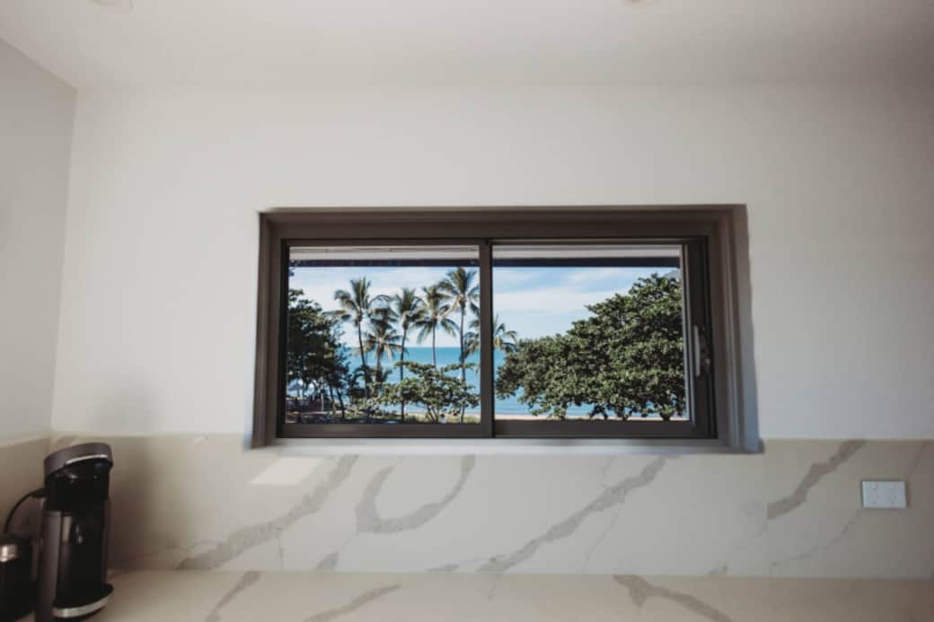 Full kitchen Full kitchen