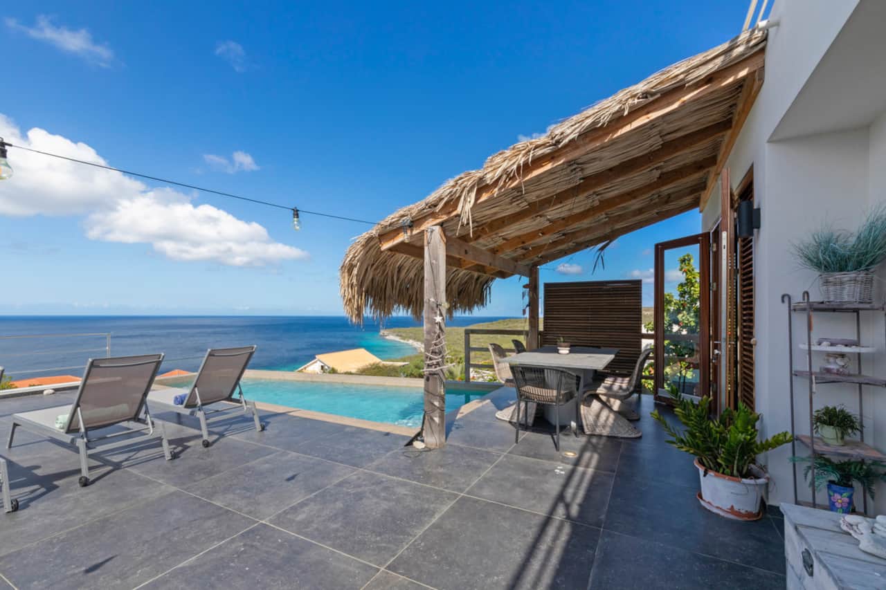 Lahara Suites