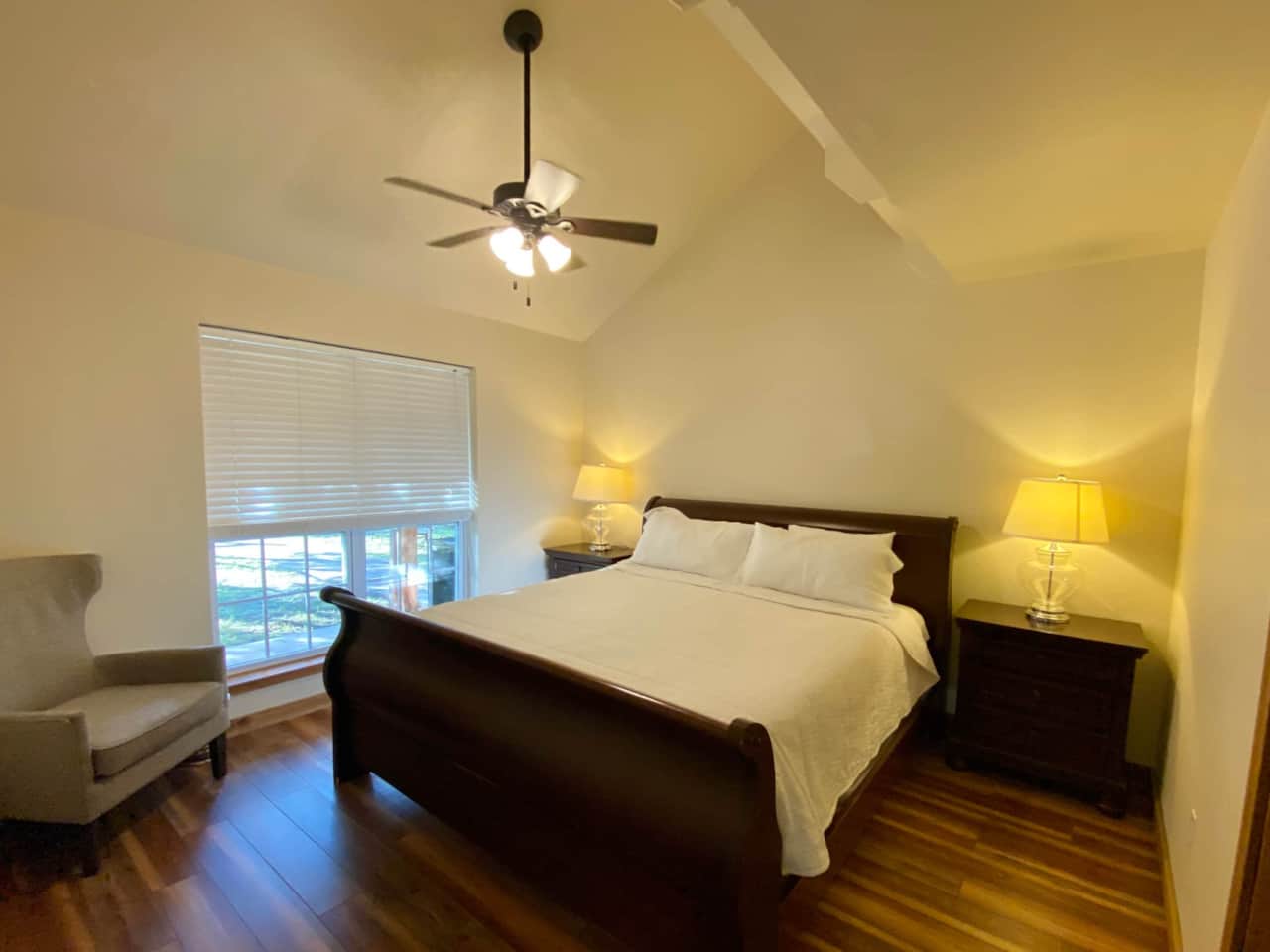 Casa Blanca's Cabin B - Bedroom