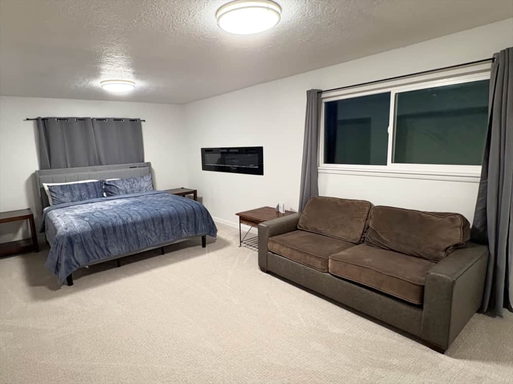 Master Bedroom - King