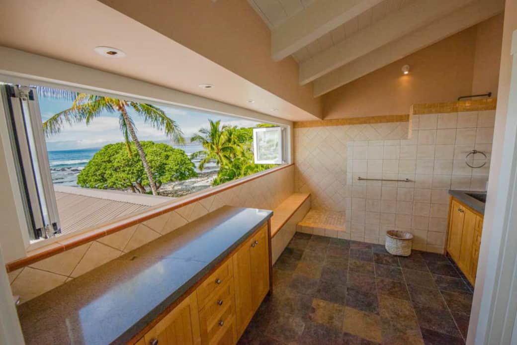 18 Owner's Bathroom