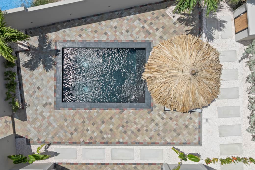 Swimming pool of Villa Mina Luxe