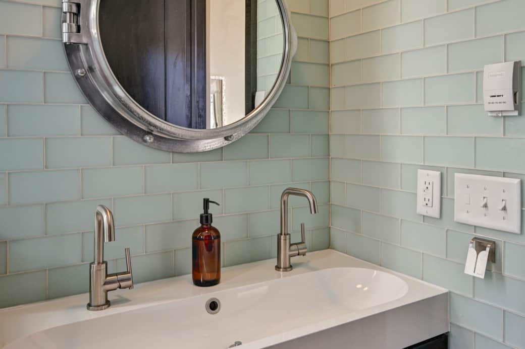 Penthouse Suite_bathroom