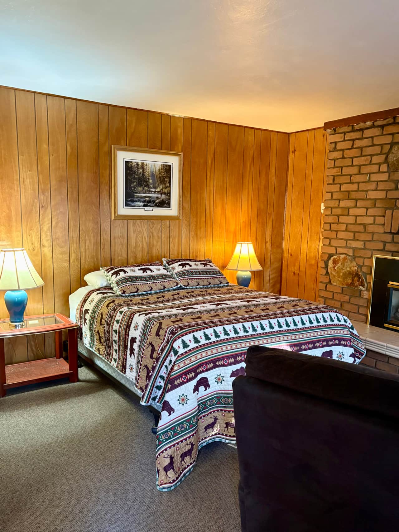 Cabin 6 Fireplace Studio