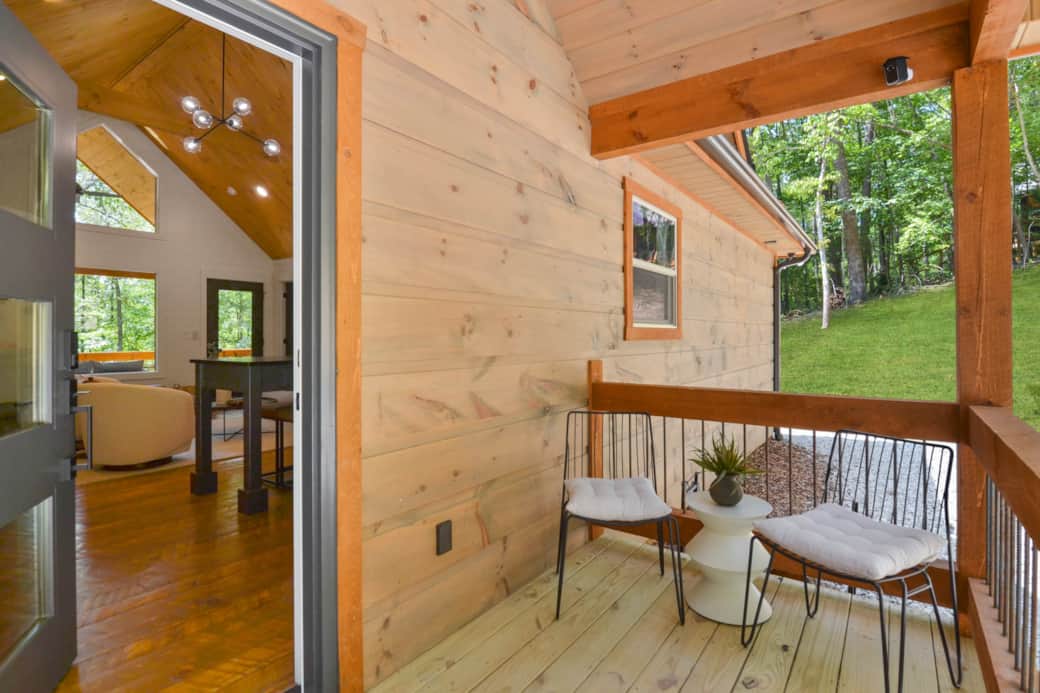 Covered entry way