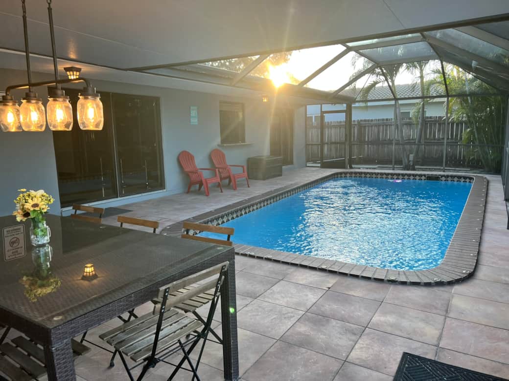 Heated pool (heater for a fee)