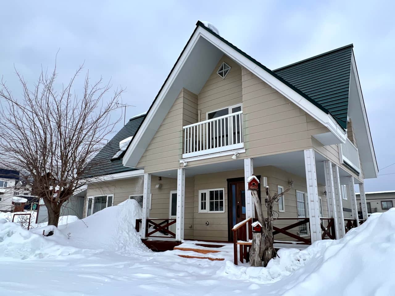 Exterior (winter)