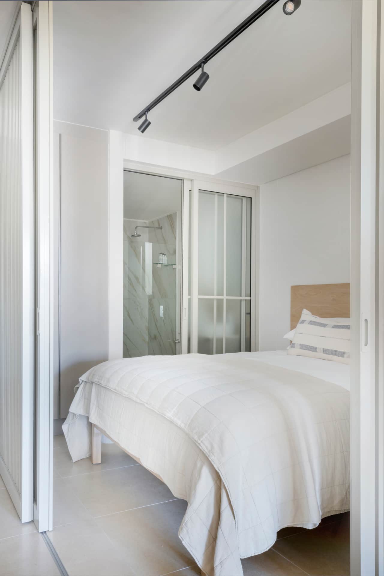 Sleep on queen extra length bed