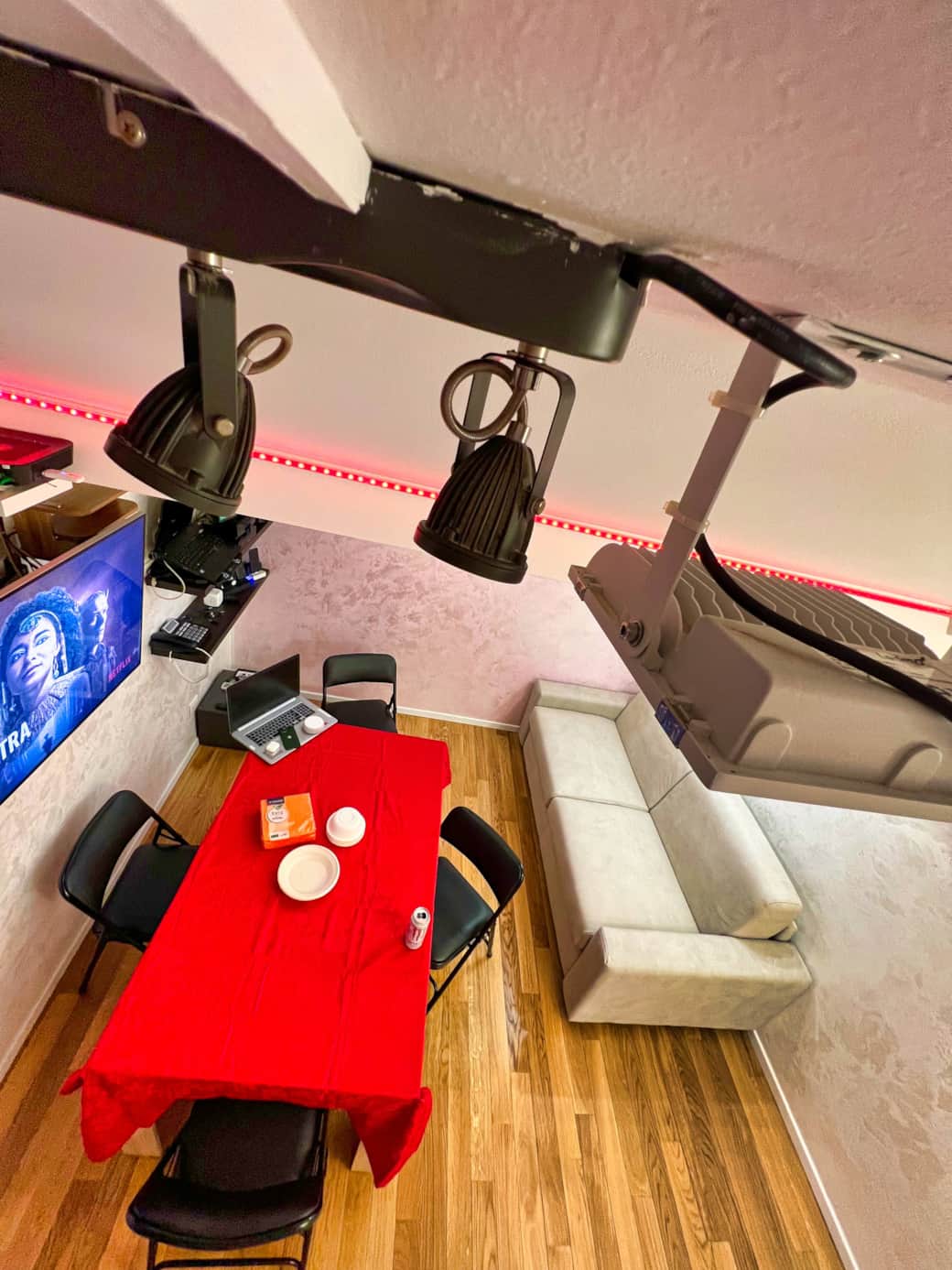 Beb-bed-and-breakfast-milano-centro-citta-milan-city-centre-brera-moscova-garibaldi-eco-budget-stay-