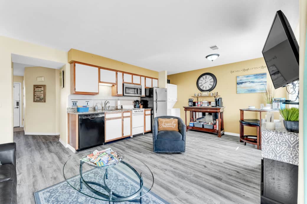 Dining Room/Kitchen