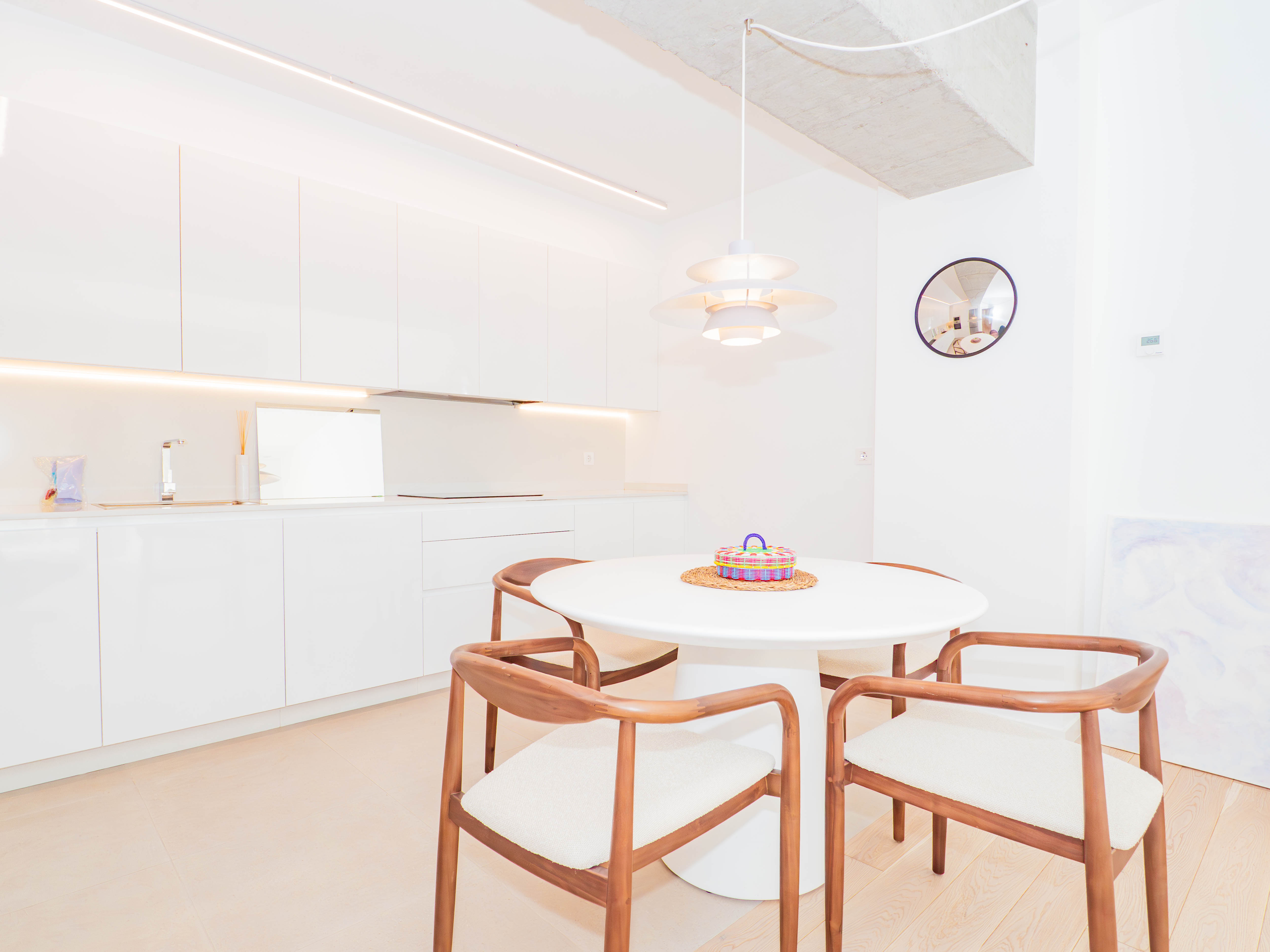 Pi y Margall Suite by YBH