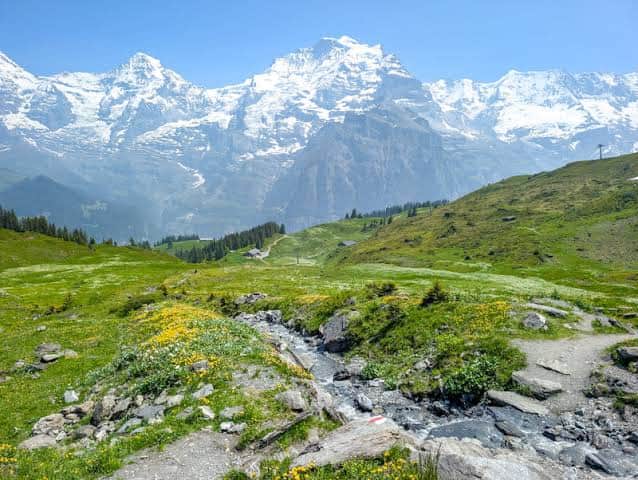 Mountain View Trail near Mürren with Eiger Mönch and Jungfrau panorama