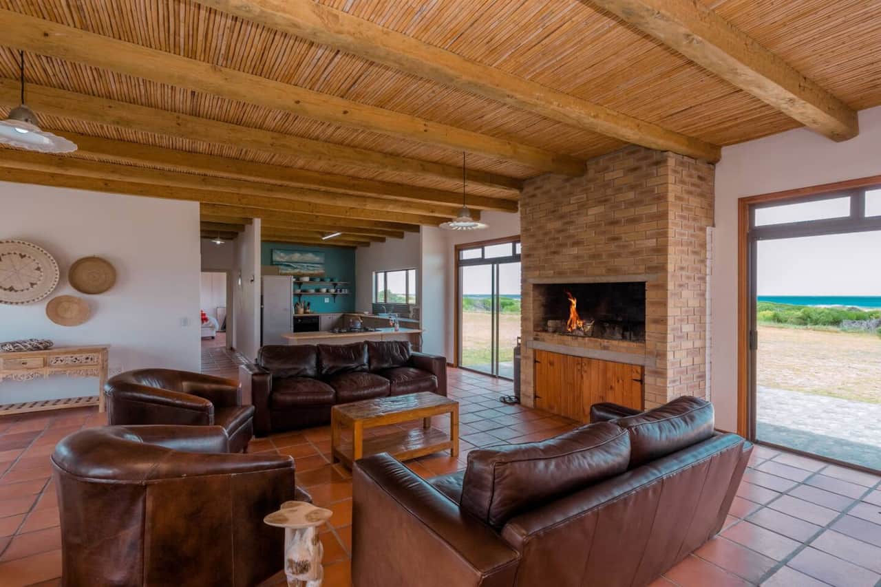 Living area/inside braai