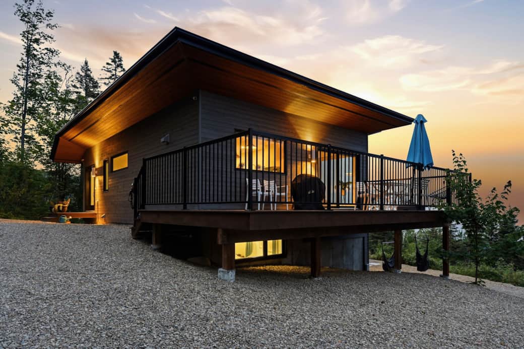 Chalet, sunrise