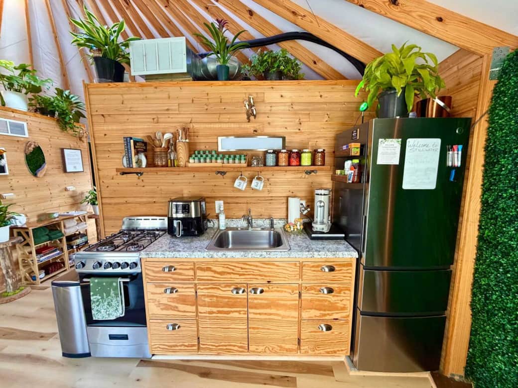 Get as creative as you'd like in our fully stocked kitchenette Get as creative as you'd like in our fully stocked kitchenette