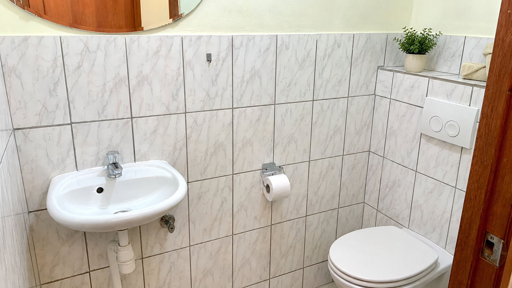 Paradise toilet.png