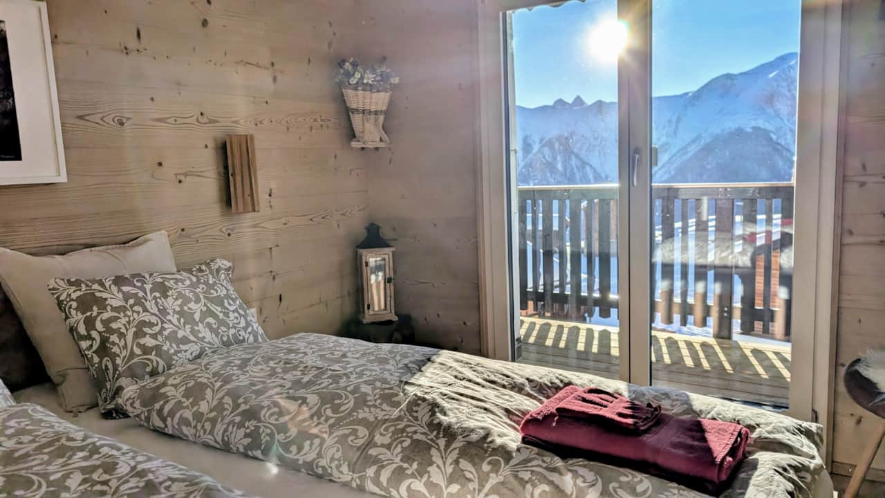 Schlafzimmer 1