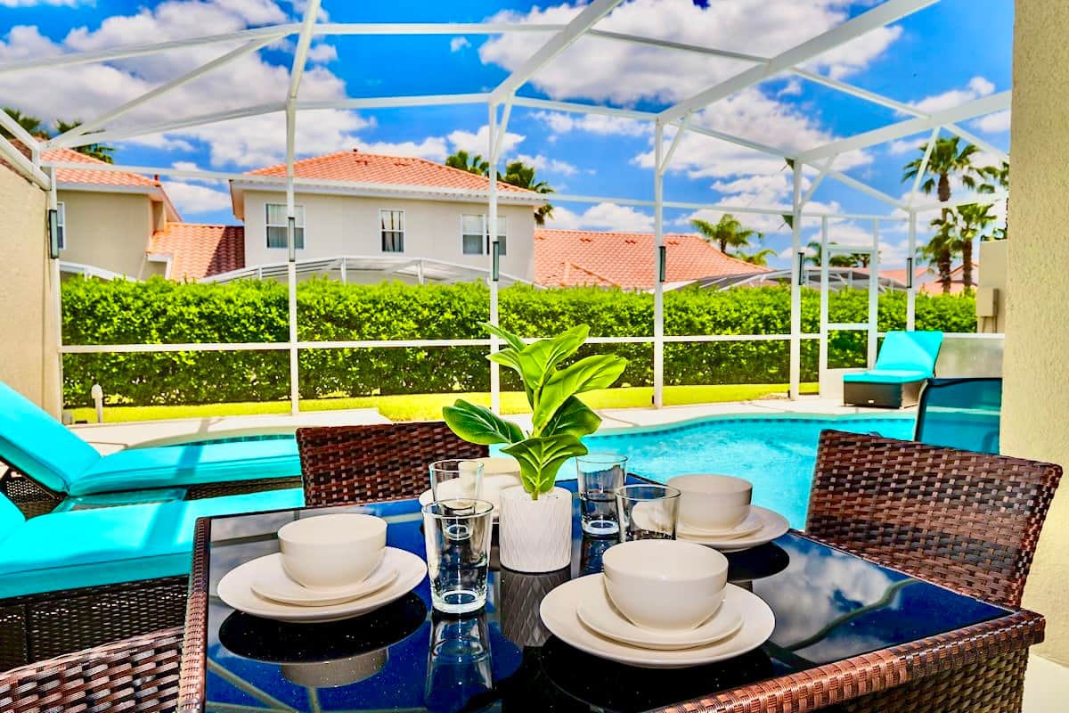 Lanai to enjoy al fresco dining