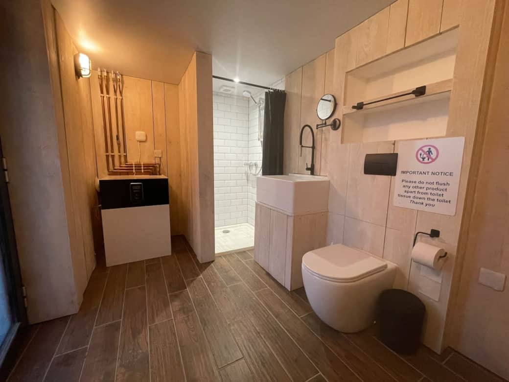 Outside shower room, toilet giving easy access from the beach - Note this area is shared with Upper Beach House Outside shower room, toilet giving easy access from the beach - Note this area is shared with Upper Beach House