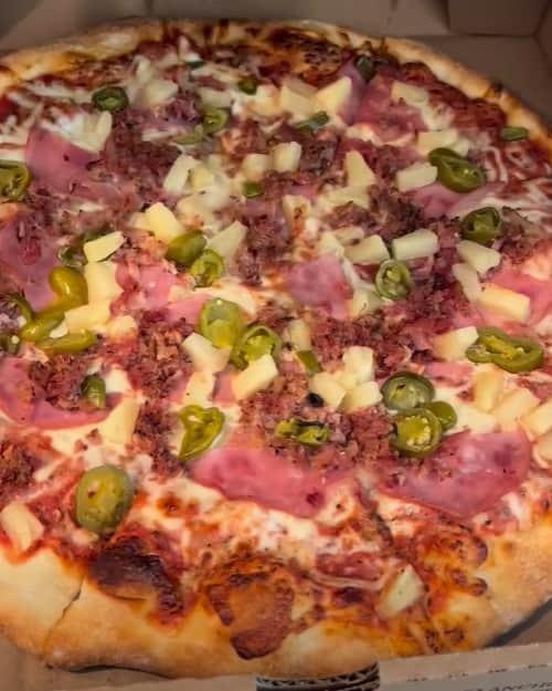 Mama Teresa’s Flying Pizza restaurant in Galveston Texas