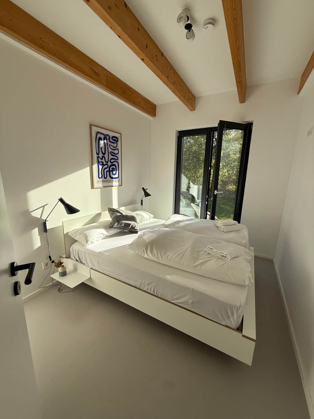 Schlafzimmer 1