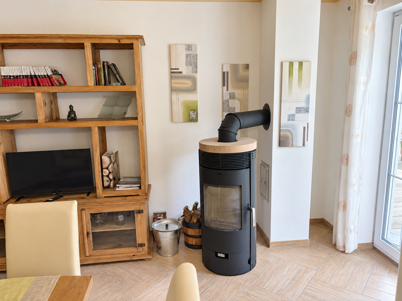 Wohnbereich mit Kamin
