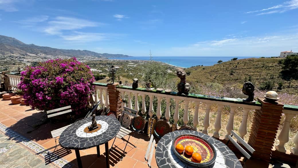 Vista de Nerja y el mar