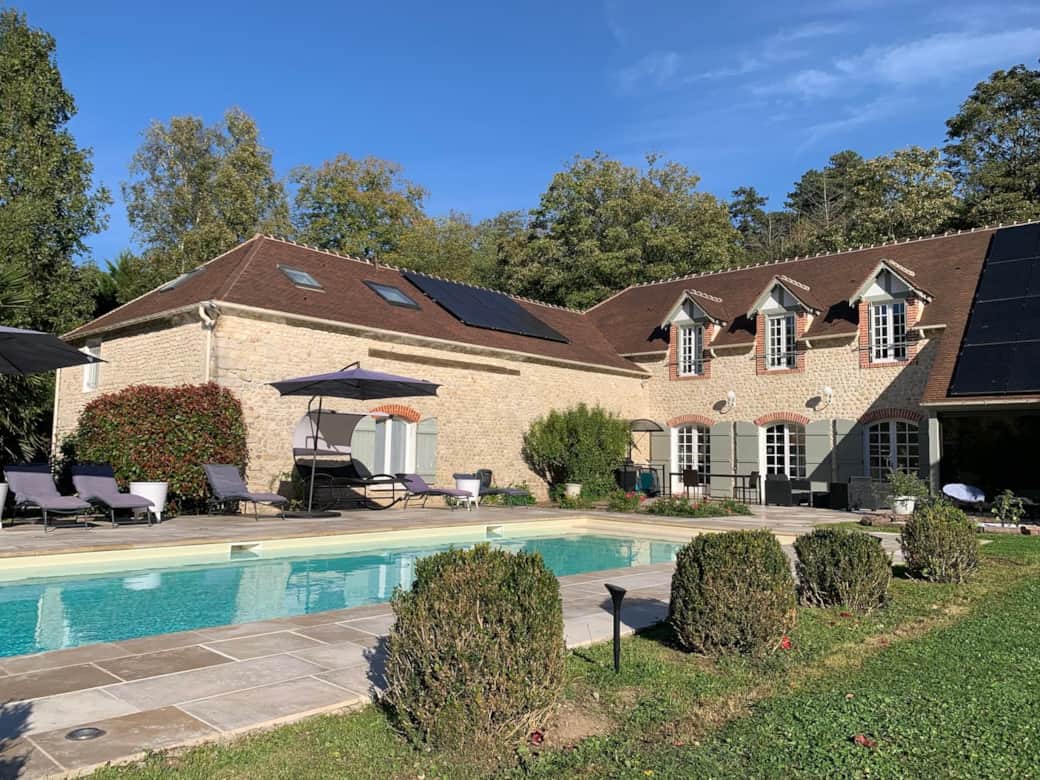 Domaine des rives d'Ormoy Carré Bourbon piscine Domaine des rives d'Ormoy Carré Bourbon piscine