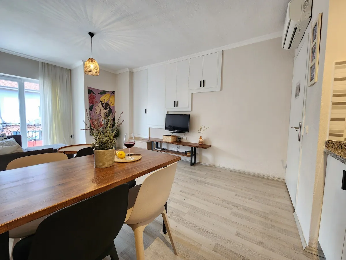 Living room of Guney 5 by Villa Safiya Holiday Rentals7
