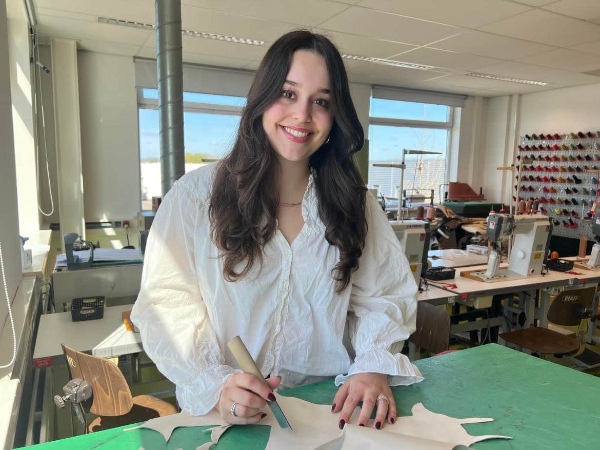 Leentje (Pimp je sneaker of iets anders)