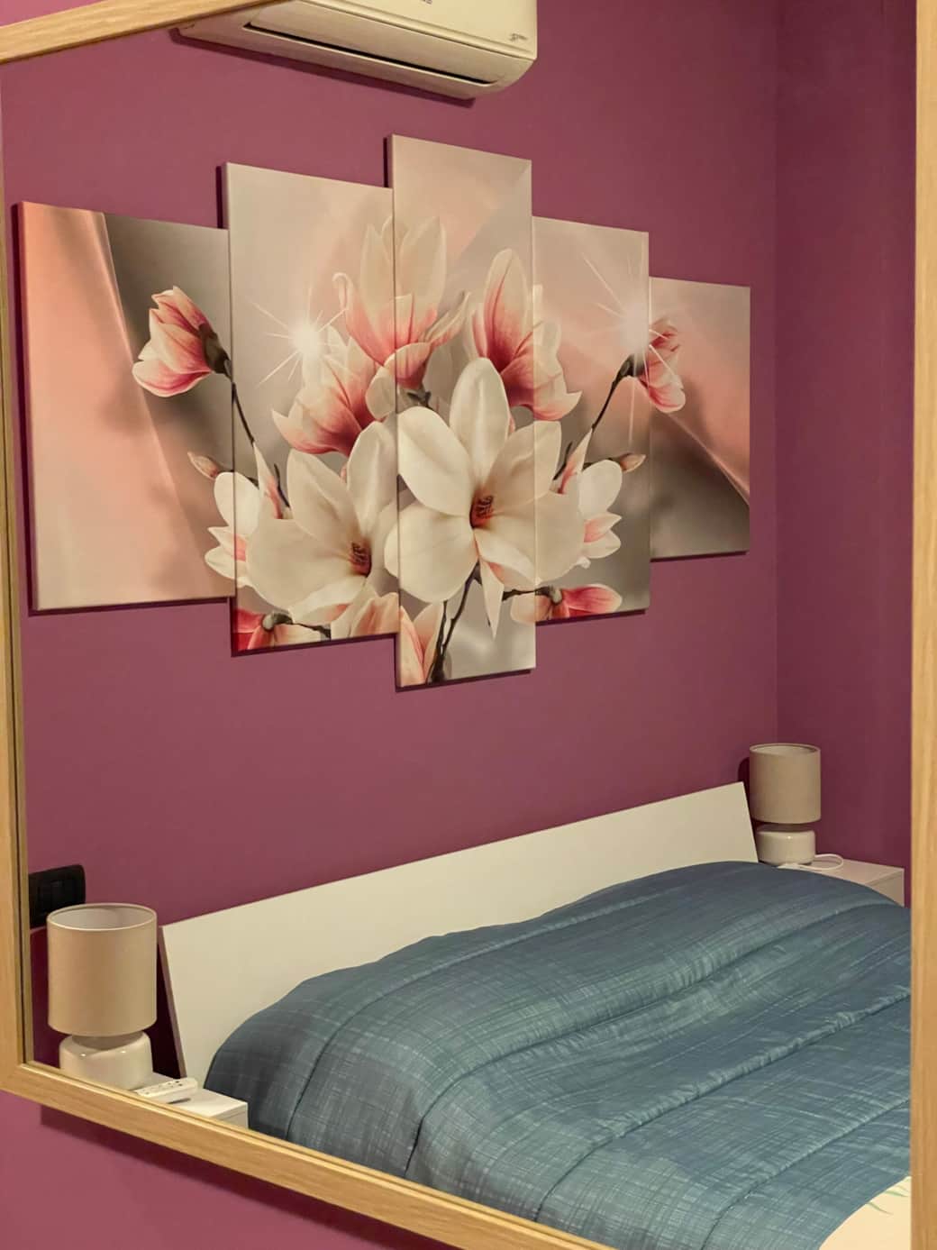 dettaglio specchio e quadro dettaglio specchio e quadro