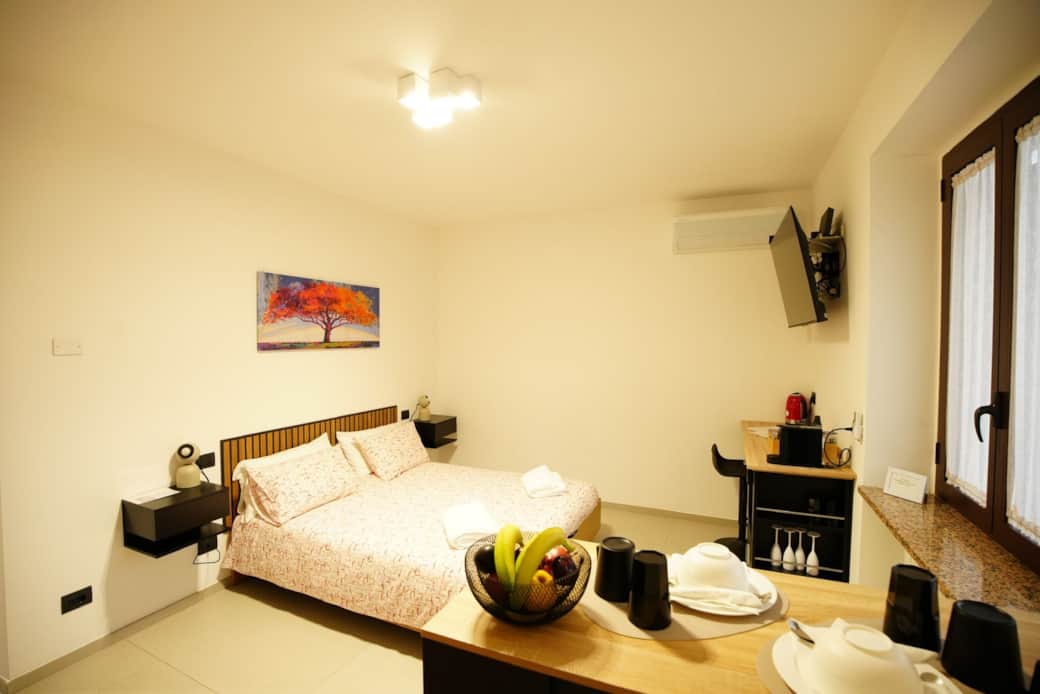 Room 1 Room 1