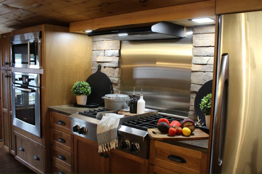 Full Main Kitchen in Cabin 1 Full Main Kitchen in Cabin 1