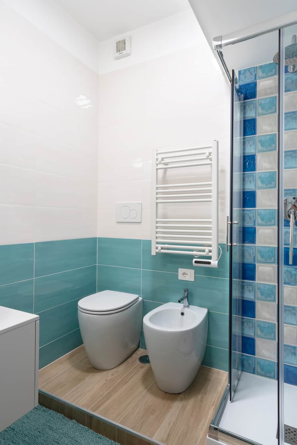 dettaglio riscaldamento bagno | Casa Vacanze Cinecittà Roma dettaglio riscaldamento bagno | Casa Vacanze Cinecittà Roma
