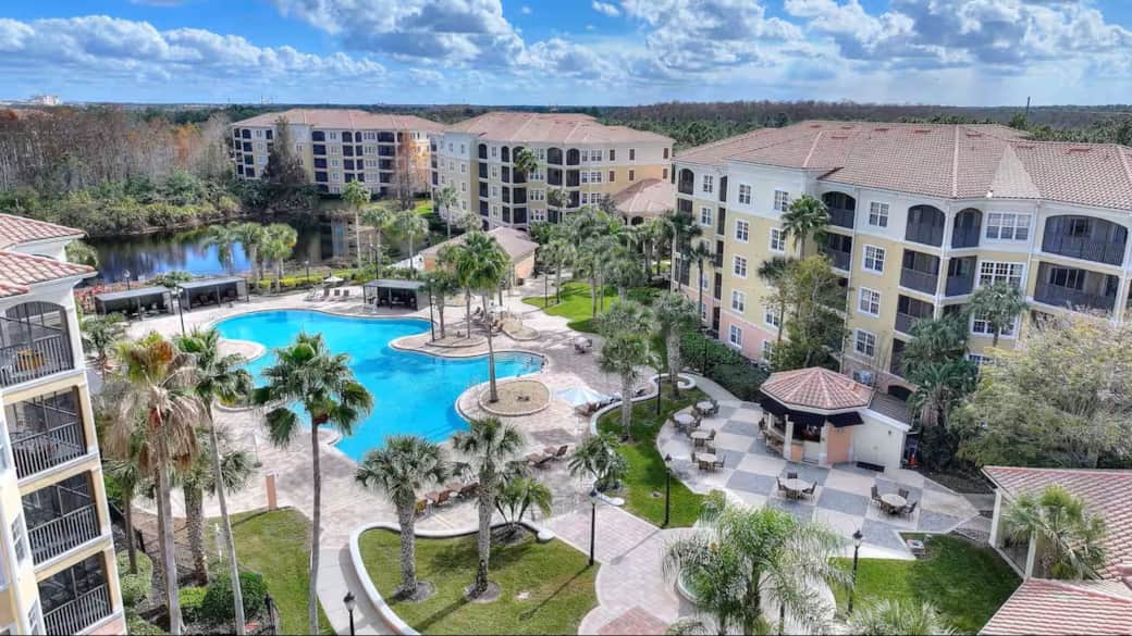 Outdoor pool and tiki bar