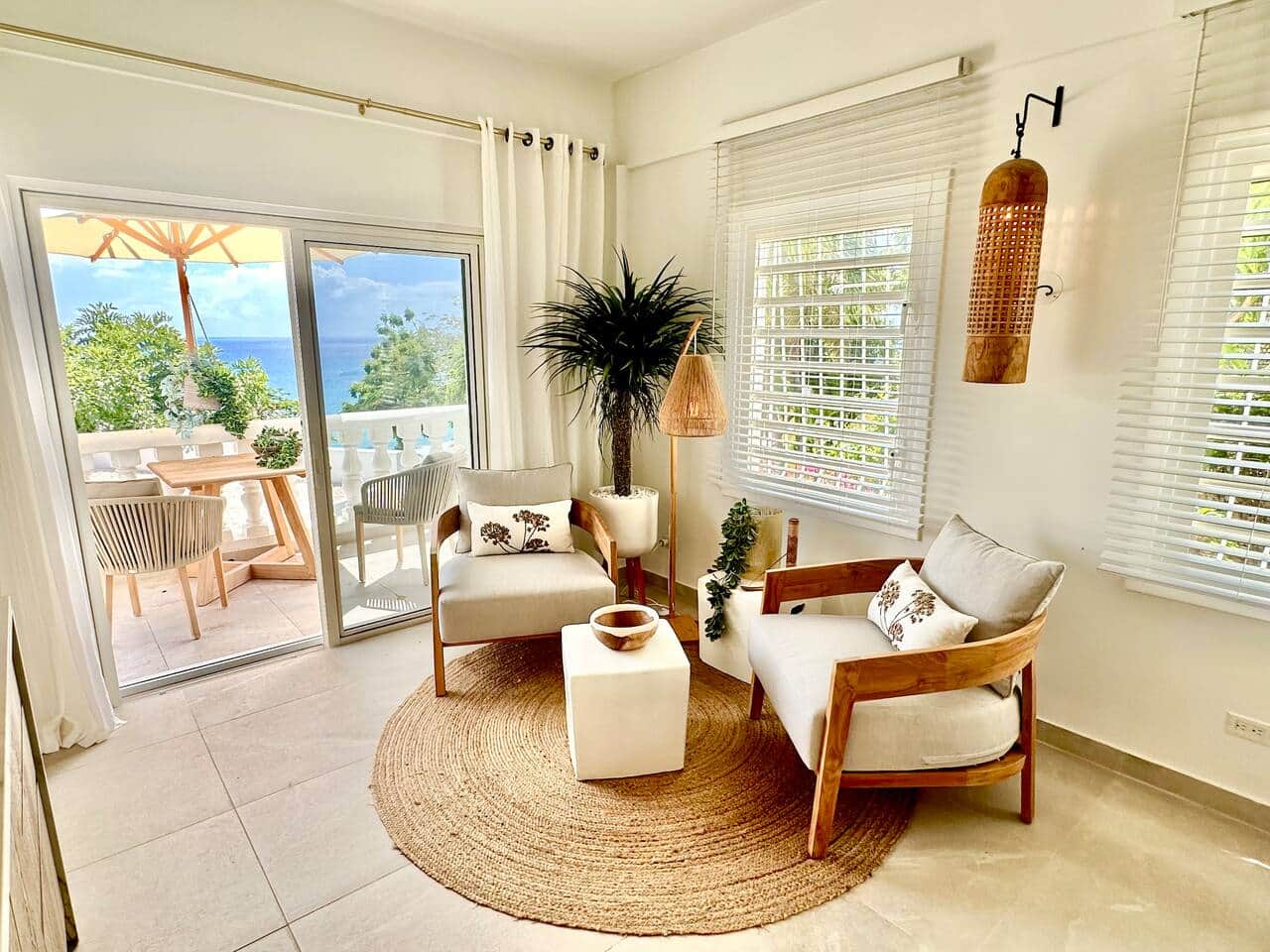 lounge area 