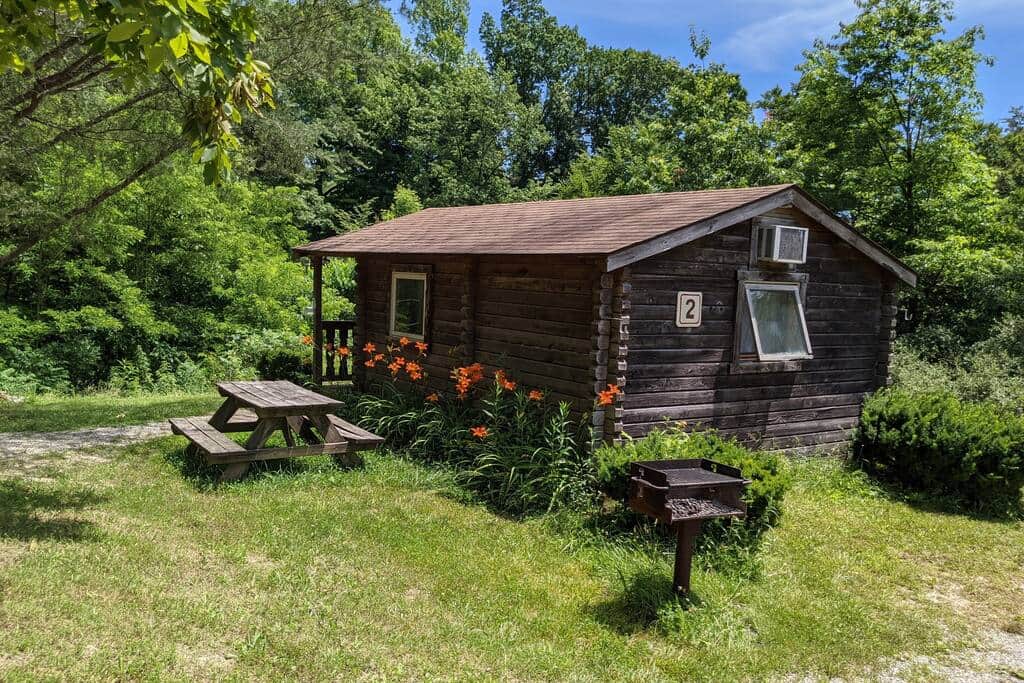 "Baker" Camping Cabin 2 Pet Friendly in Jackson Township