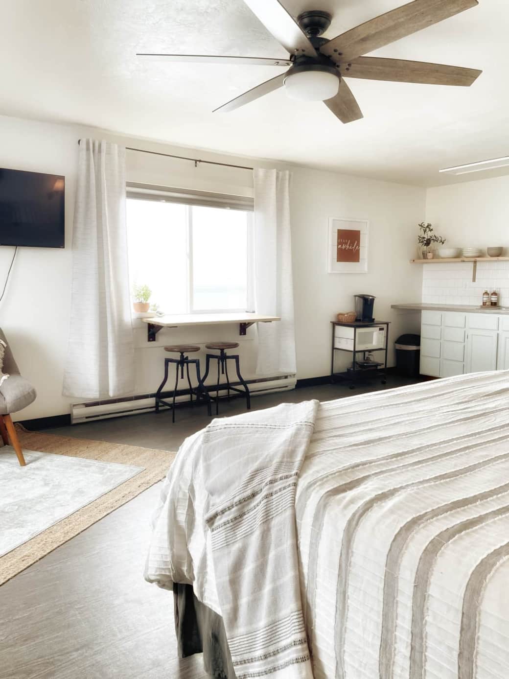 JPEG image-EC7F7B272146-1