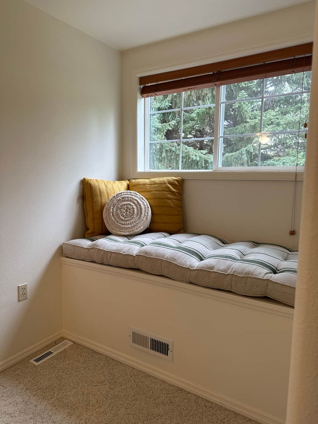 Reading Nook with Perfect Light- bedroom 3