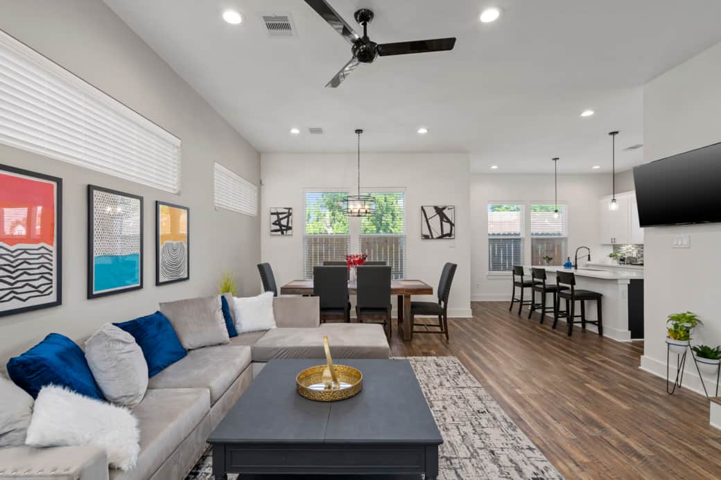 Beautifully decorated home ready for your enjoyment. Beautifully decorated home ready for your enjoyment.