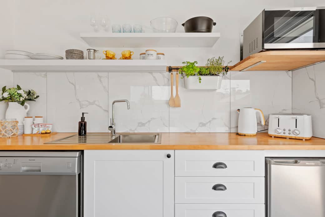 Kitchen - Studio Ocean Breeze, Huskisson, www.southcoastholidayretreats.com Kitchen - Studio Ocean Breeze, Huskisson, www.southcoastholidayretreats.com