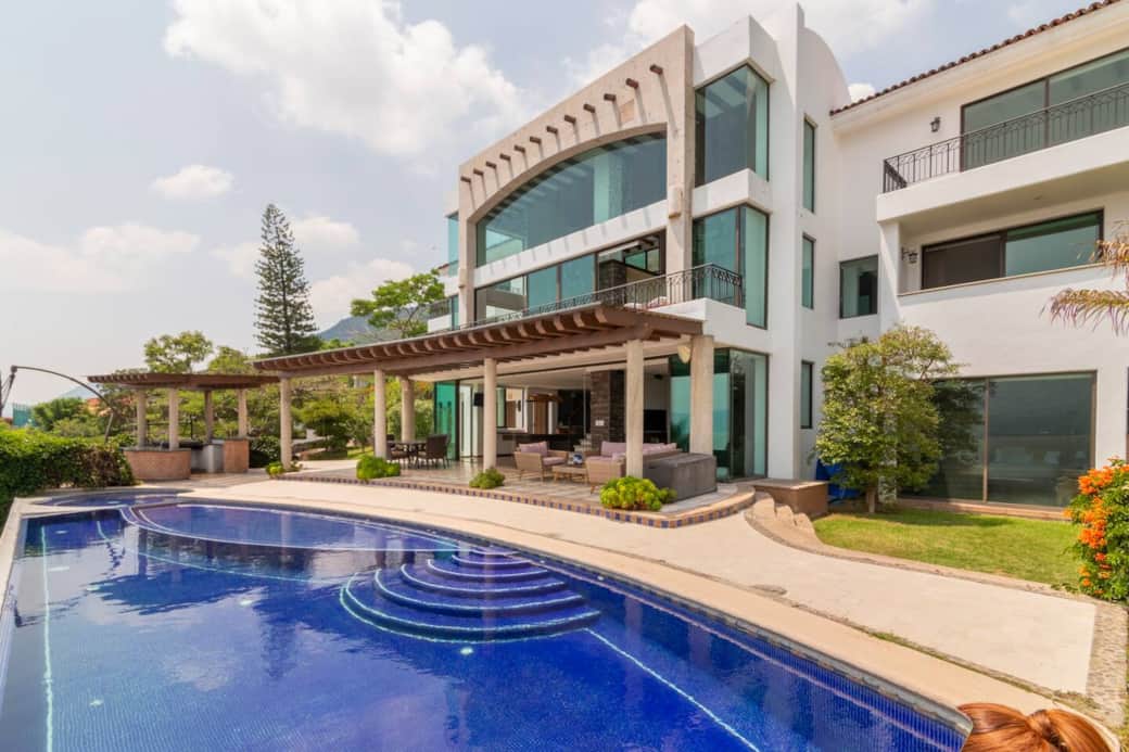 Nivel -1: Alberca y Vista de la casa