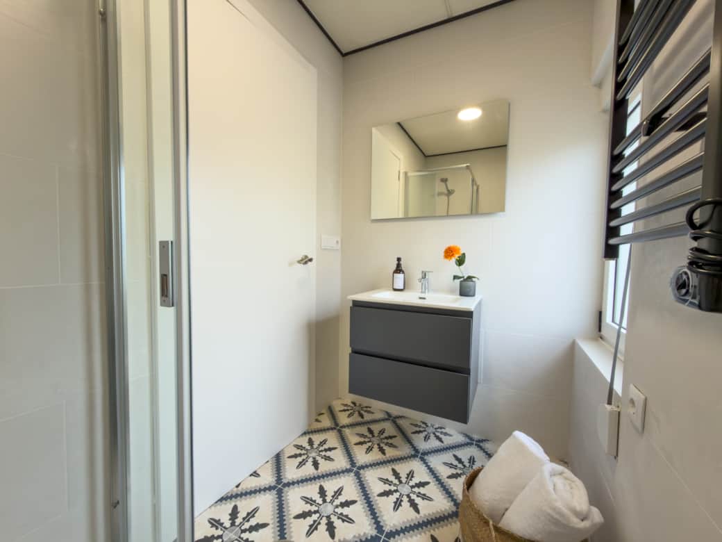 Baño completo planta superior