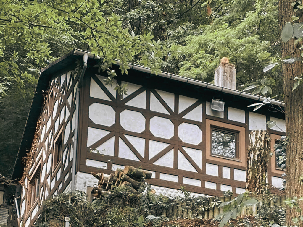 Waldhaus neuer Farbton Waldhaus neuer Farbton