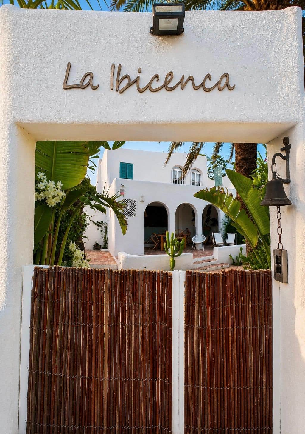 LA IBICENCA ( PORTADA) LA IBICENCA ( PORTADA)