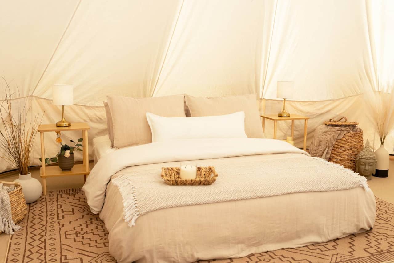 A Calm, Cozy Retreat with a Plush Beds