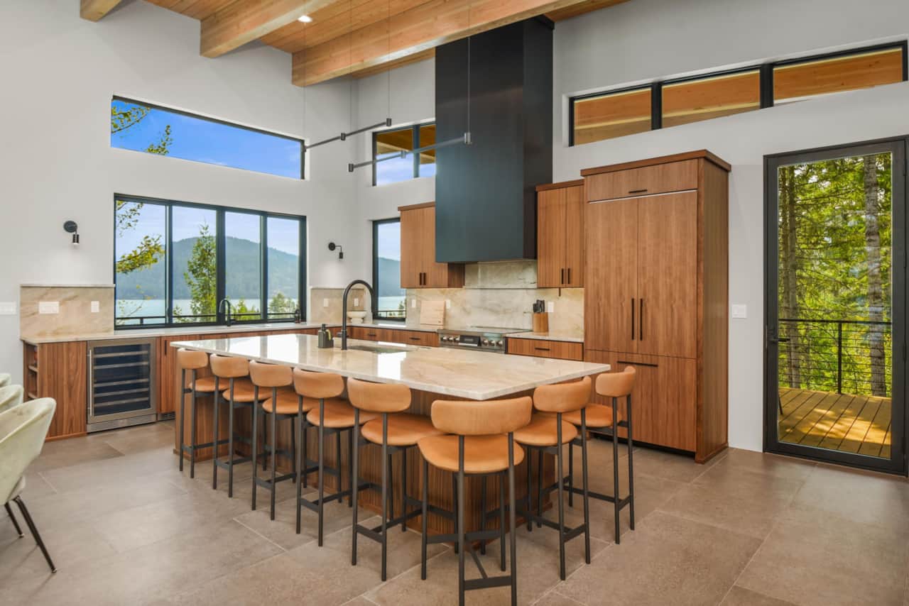 21-web-or-mls-Kitchen.jpg