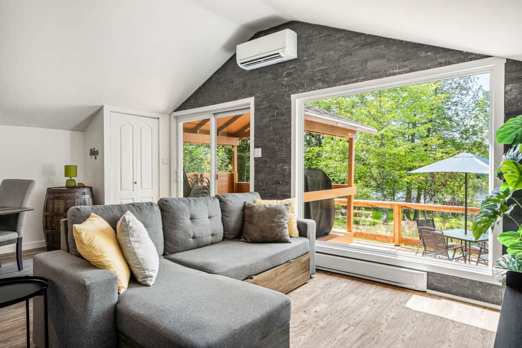 Open area, living room