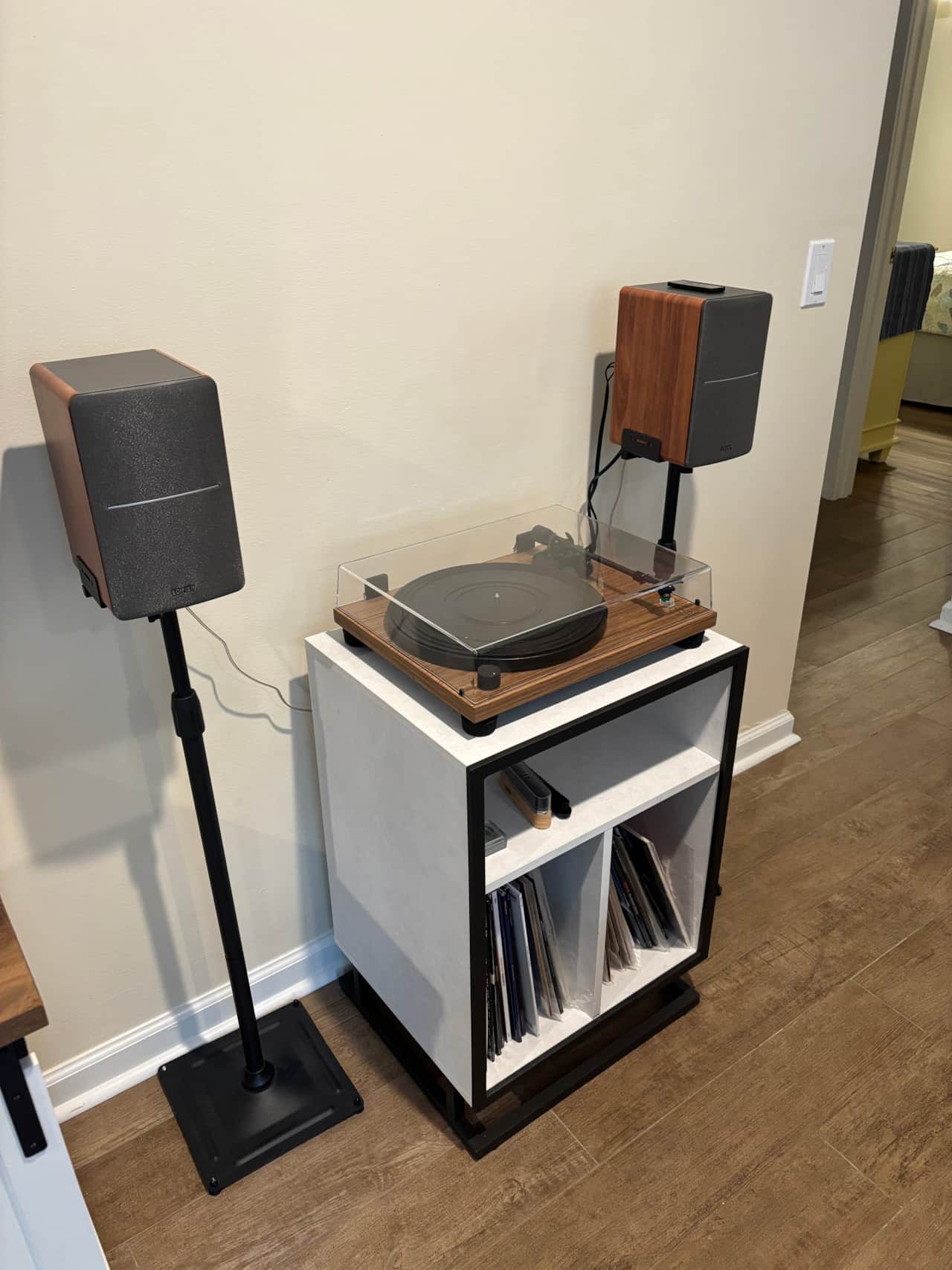 Record player and coastal decor corner at 13 Beach Stop Hilton Head