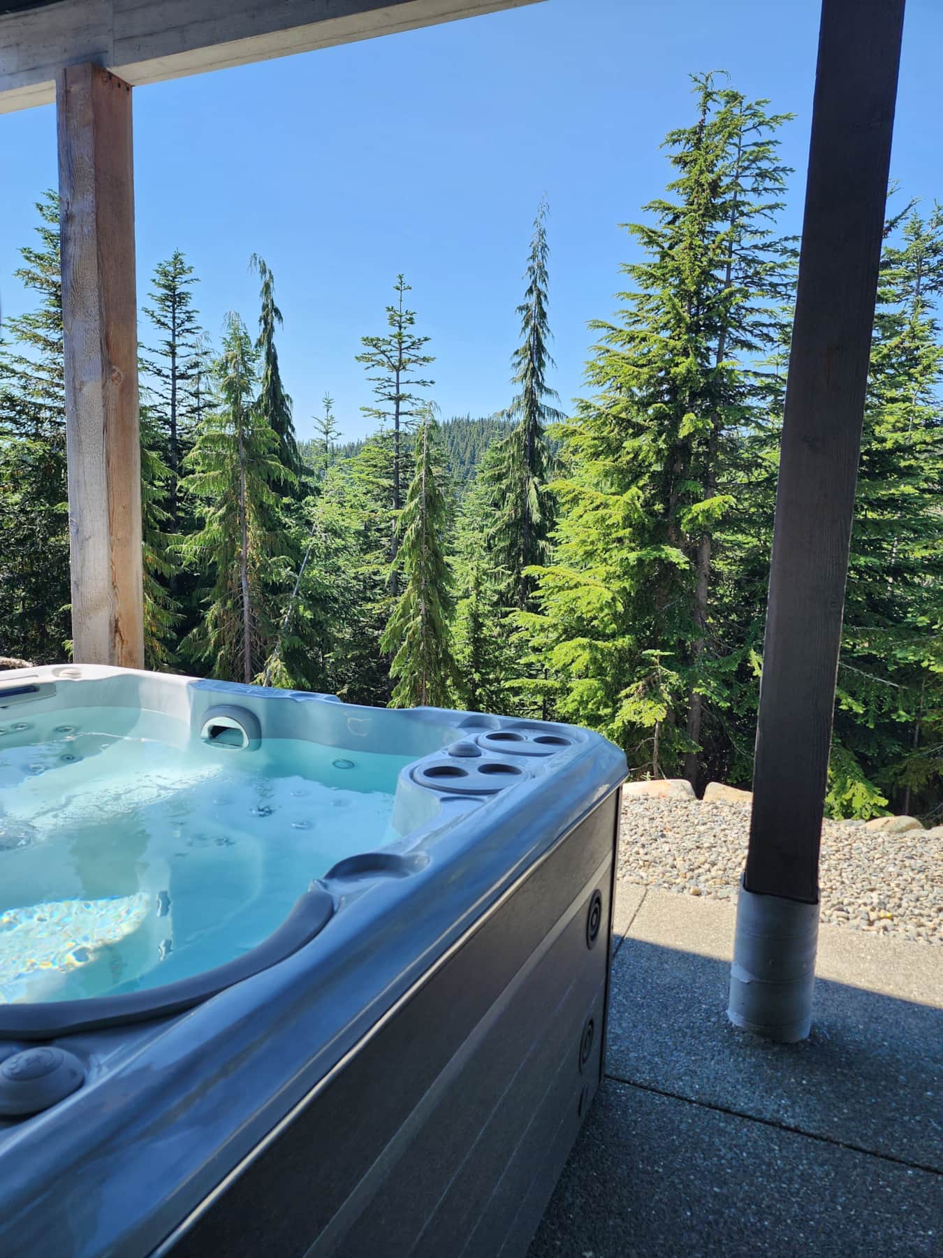 https://l.icdbcdn.com/oh/53c3e6e9-0fbb-4752-8e9c-ac74a4a85e40.jpg?w=2080-1